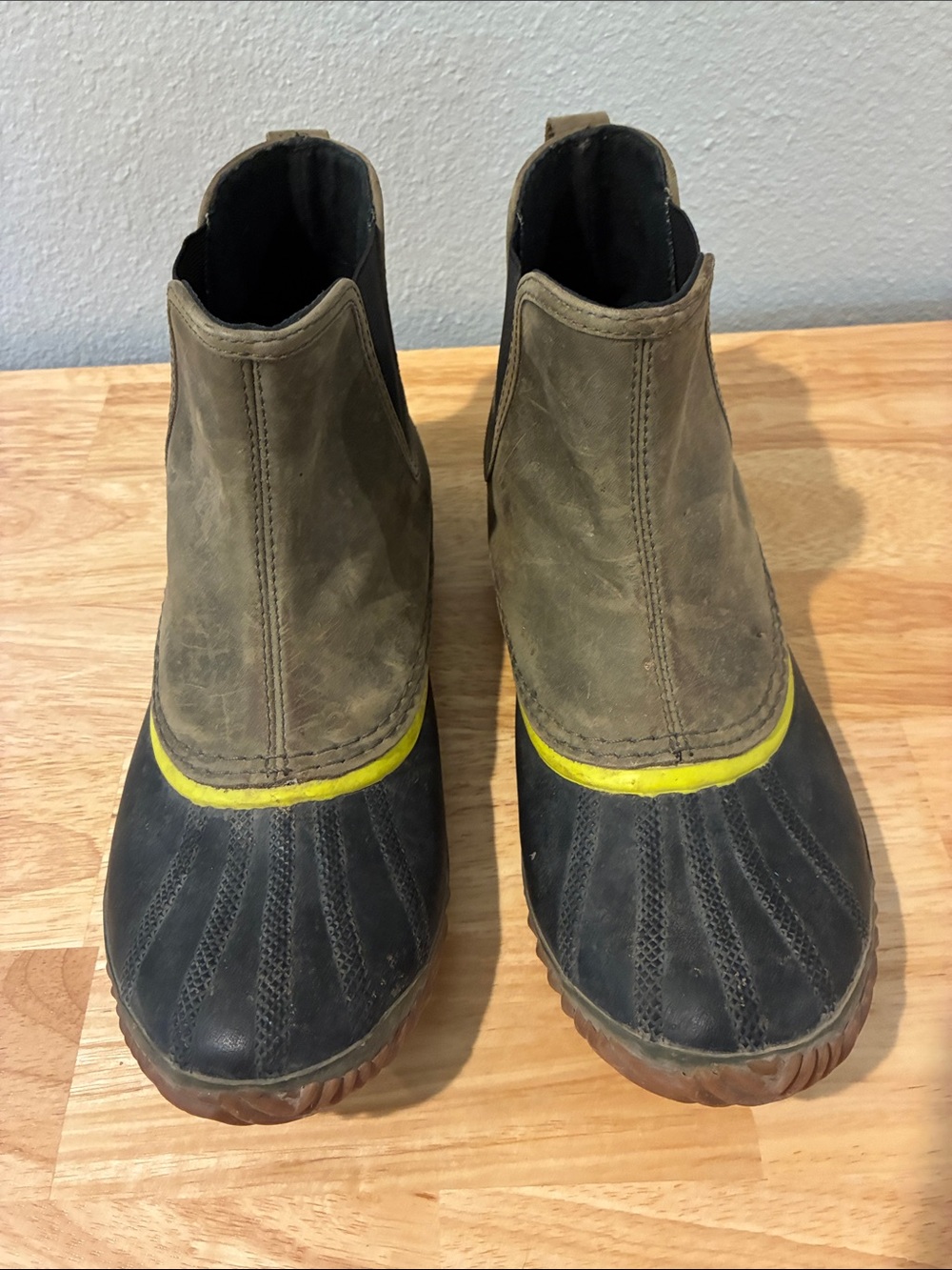 Sorel Out N About Chelsea rain boot sz 10.5